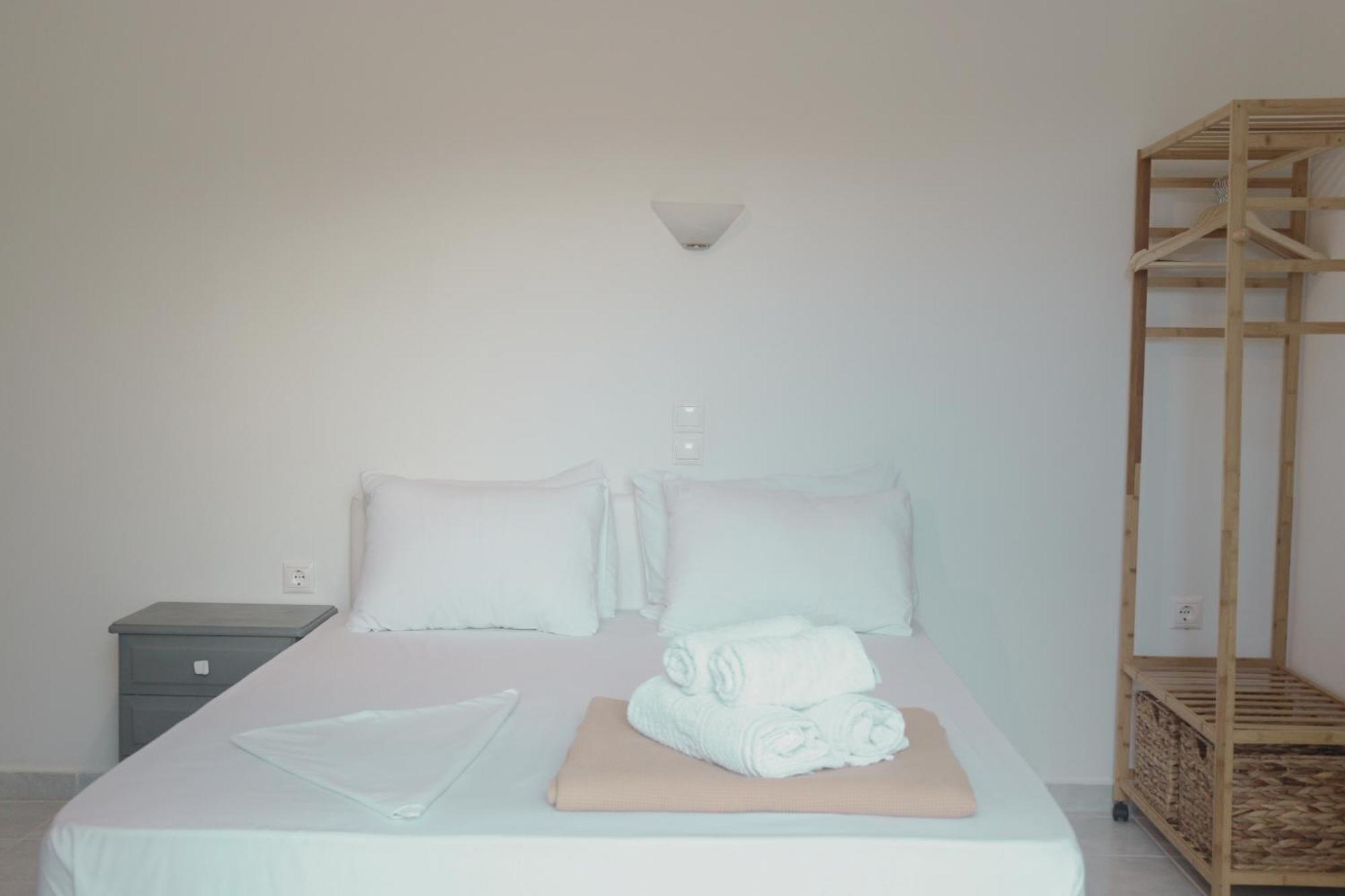 Kondilw Rooms Kalamítsi Exterior foto