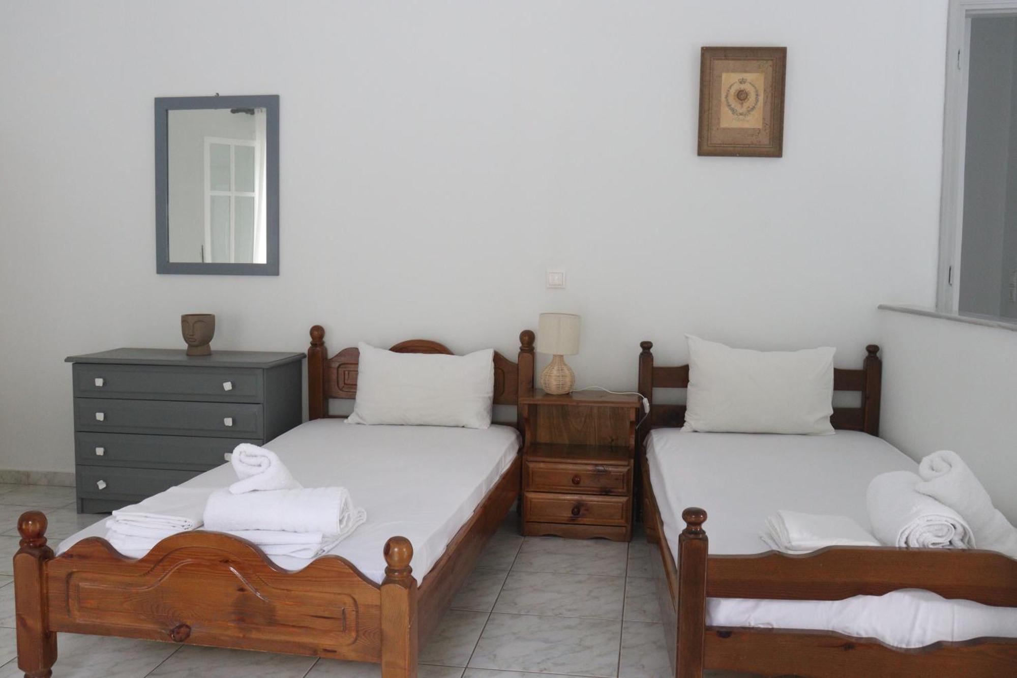 Kondilw Rooms Kalamítsi Exterior foto